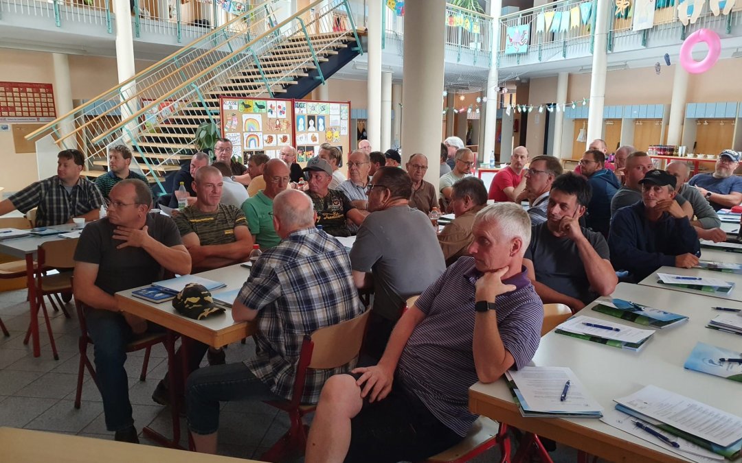 Auffrischungskurs und Ausbildung neuer Fischereiaufseher und Fischereiaufseherinnen in Weida und Heldburg